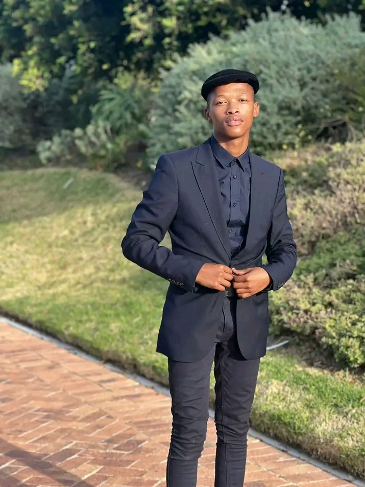 Sonwabile Keli ( aka Soso x Kelly ) is a South African Rapper and a Songwriter mostly known for his Xhosa rap contribution to the Cape Townian Hip Hop Scene.